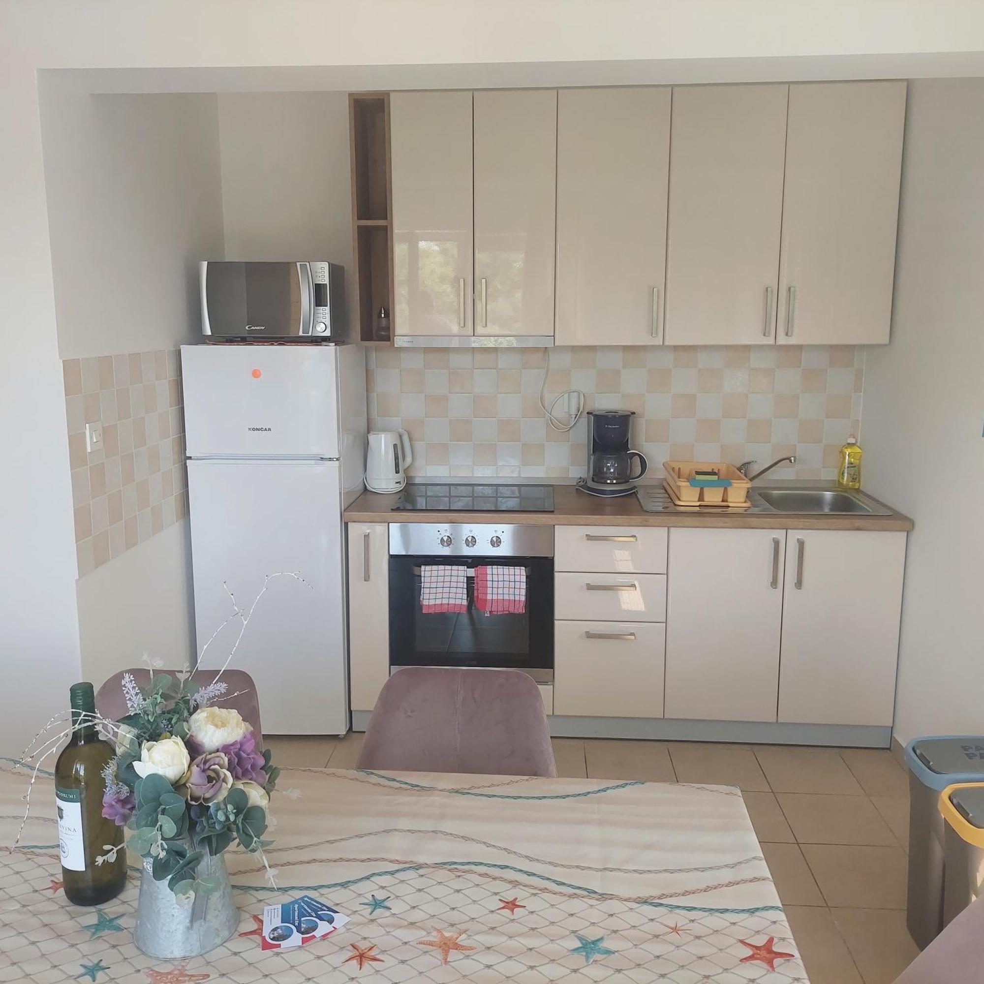 Apartmani Zec Šilo Zewnętrze zdjęcie