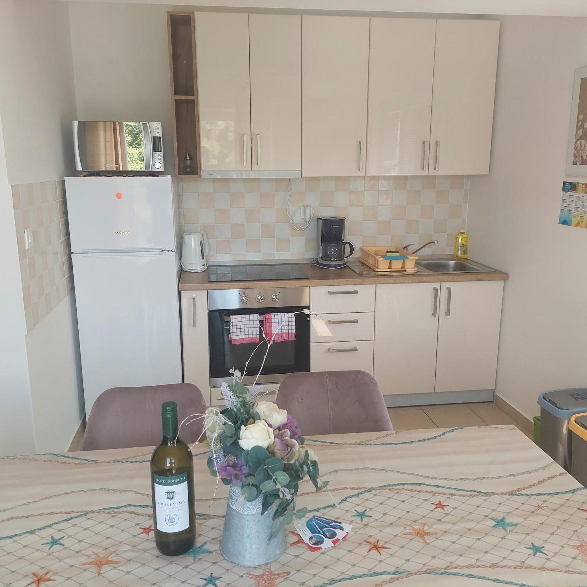 Apartmani Zec Šilo Zewnętrze zdjęcie