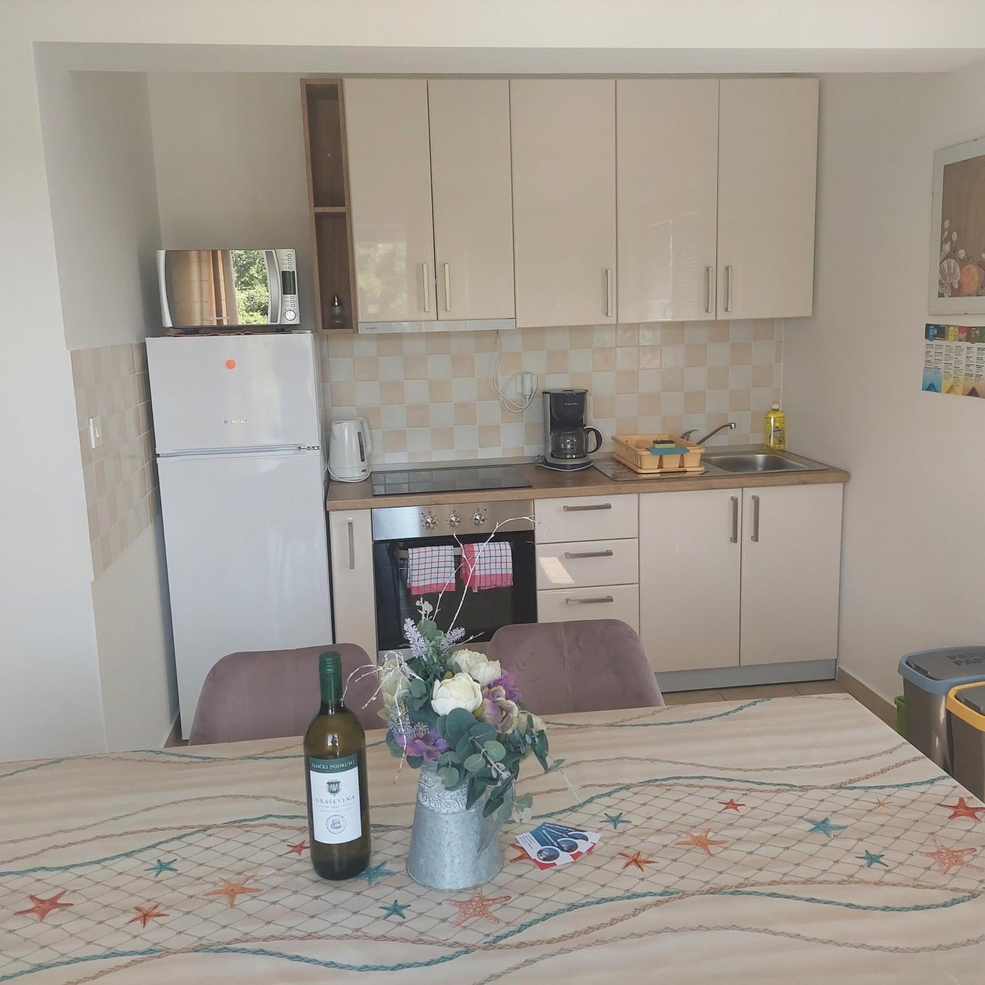 Apartmani Zec Šilo Zewnętrze zdjęcie